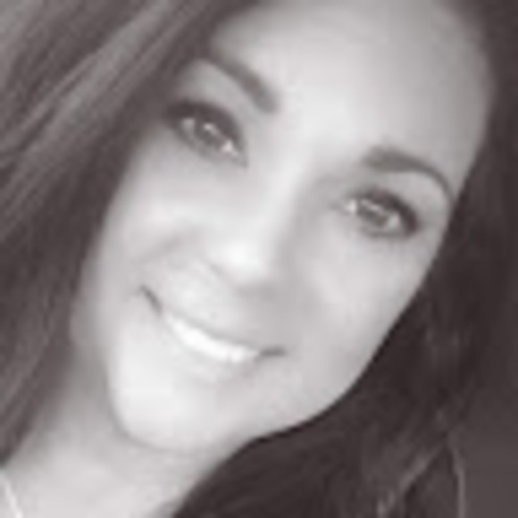 Meet your Posher, Kimberly - Picture 1 of 1
